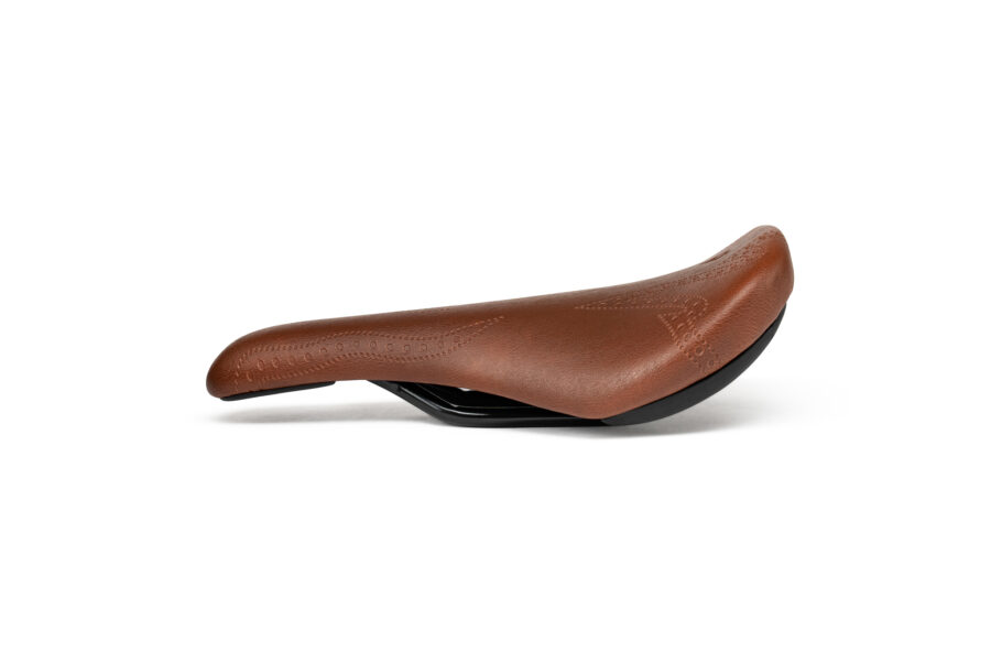 ECLAT｜EXILE RAIL SEAT